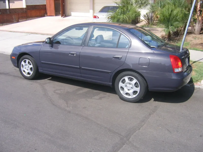 Hyundai Elantra 2003