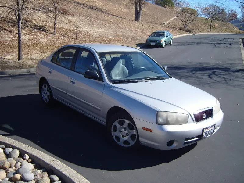 Hyundai Elantra 2001