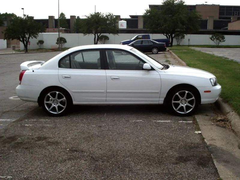 Hyundai Elantra XD 2000