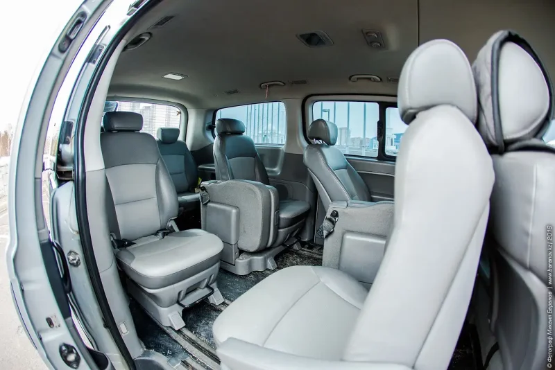 Hyundai Grand Starex
