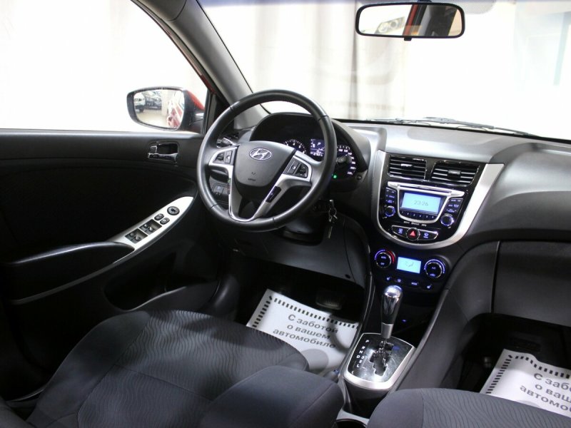 Hyundai Solaris 2013 комплектации 1.6