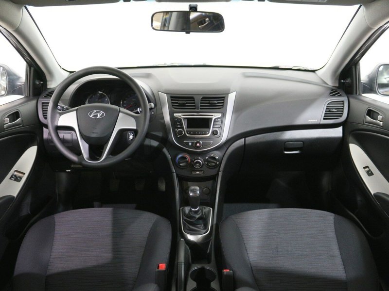 Хендай Солярис 1.4 автомат