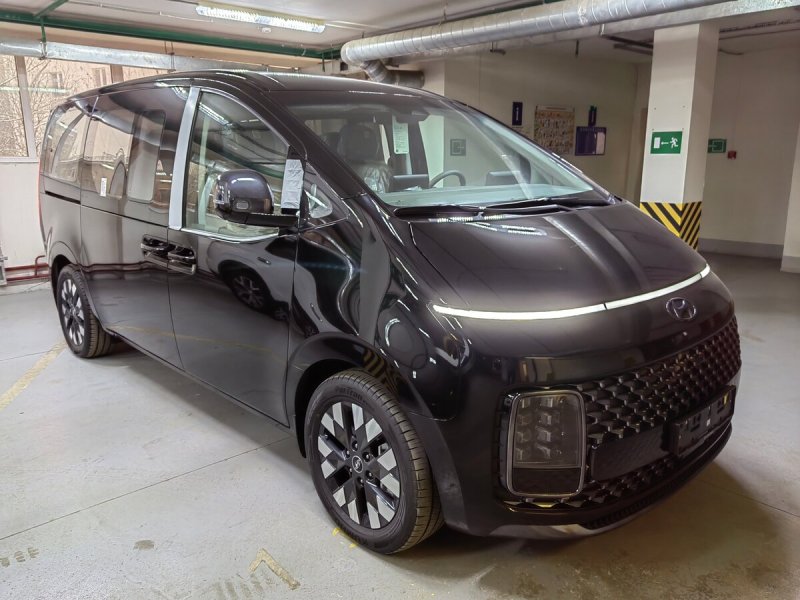 Hyundai Staria 2021