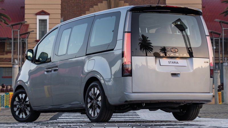 Hyundai Staria 2022