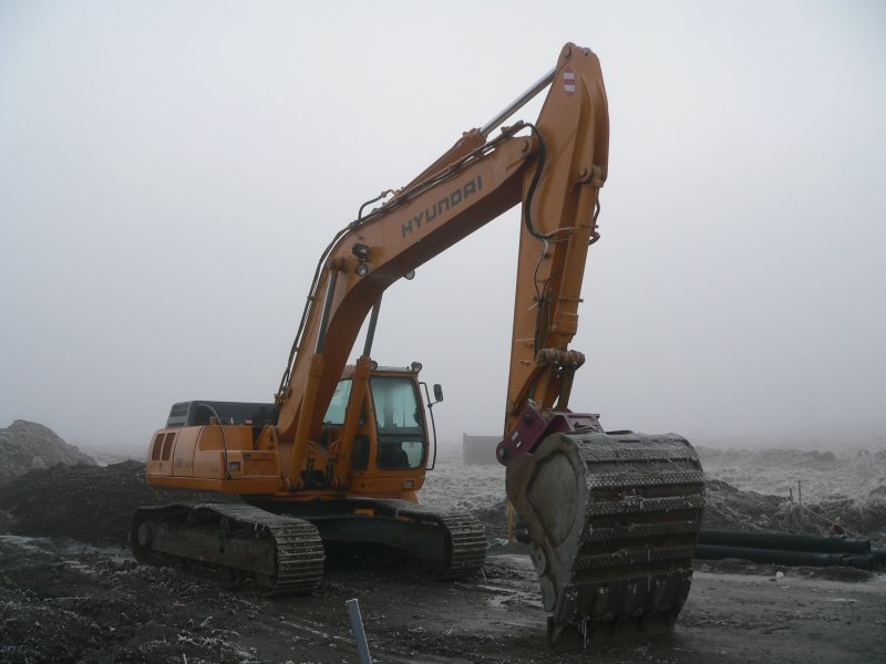 Экскаватор Hyundai 600