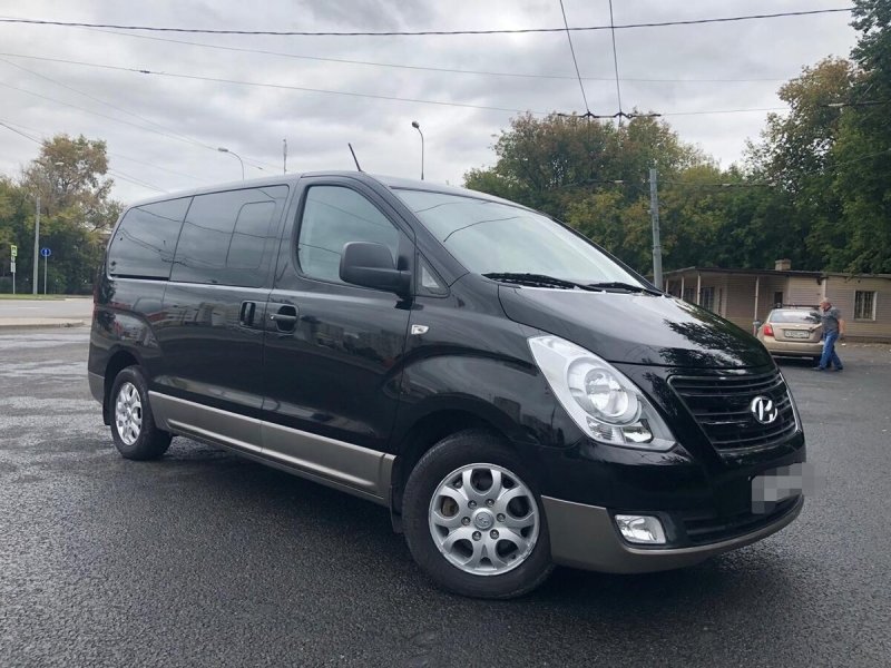 Hyundai h1 2010 черный