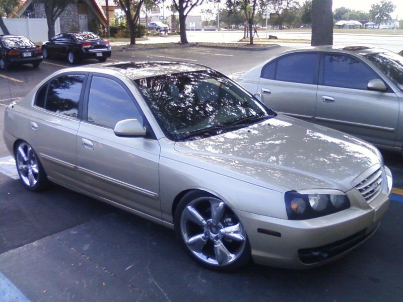 Hyundai Elantra 2005 салон