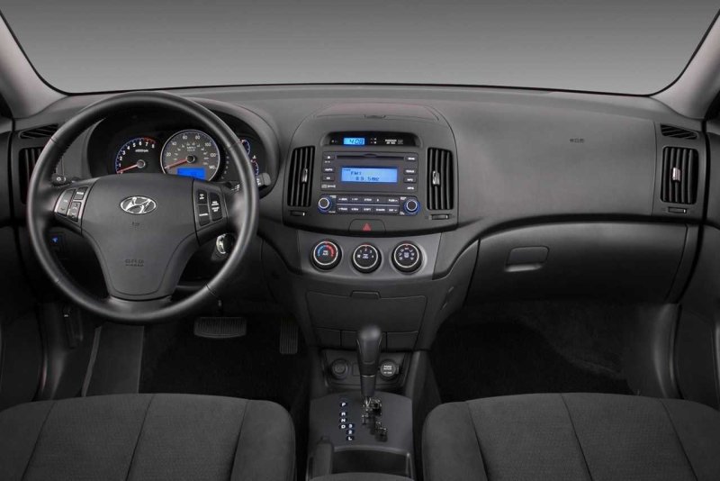Hyundai Элантра 2008 салон