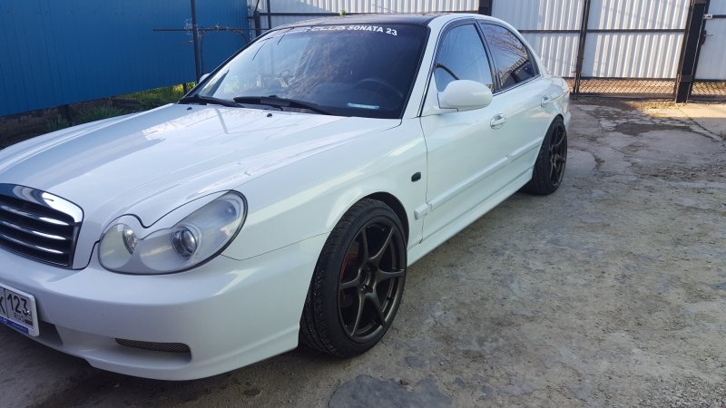 Hyundai Sonata EF 2006 черные