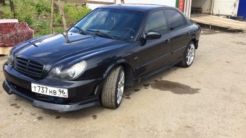 Hyundai Sonata EF 2006 черные