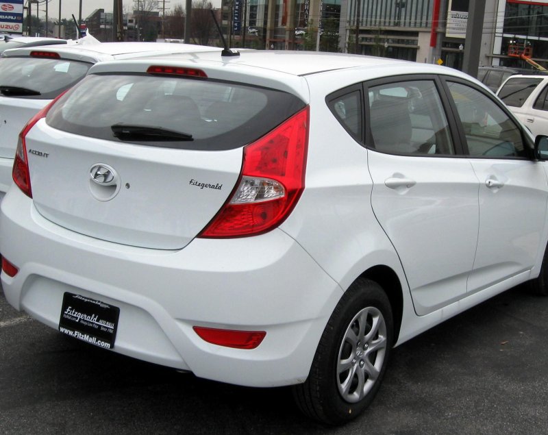 Hyundai Accent 2016 хэтчбек