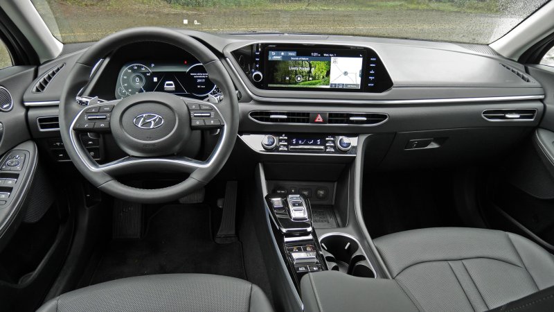 Hyundai Sonata 2022 салон