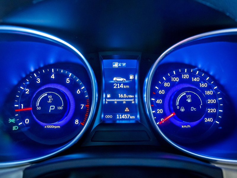 Щиток приборов Hyundai Accent 220 км/ч