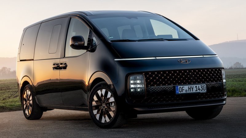 Минивэн Hyundai Staria 2022