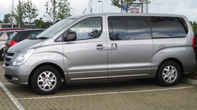 Hyundai Starex