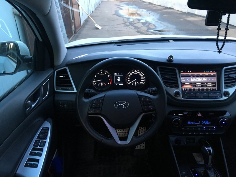 Hyundai Tucson 2017 салон