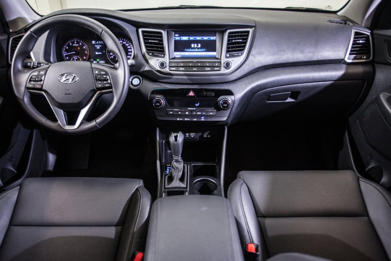 Hyundai Tucson 2017 панель