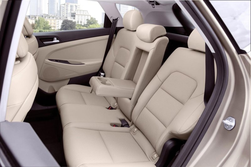 Hyundai Tucson салон сзади
