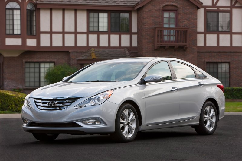 Hyundai Sonata 1
