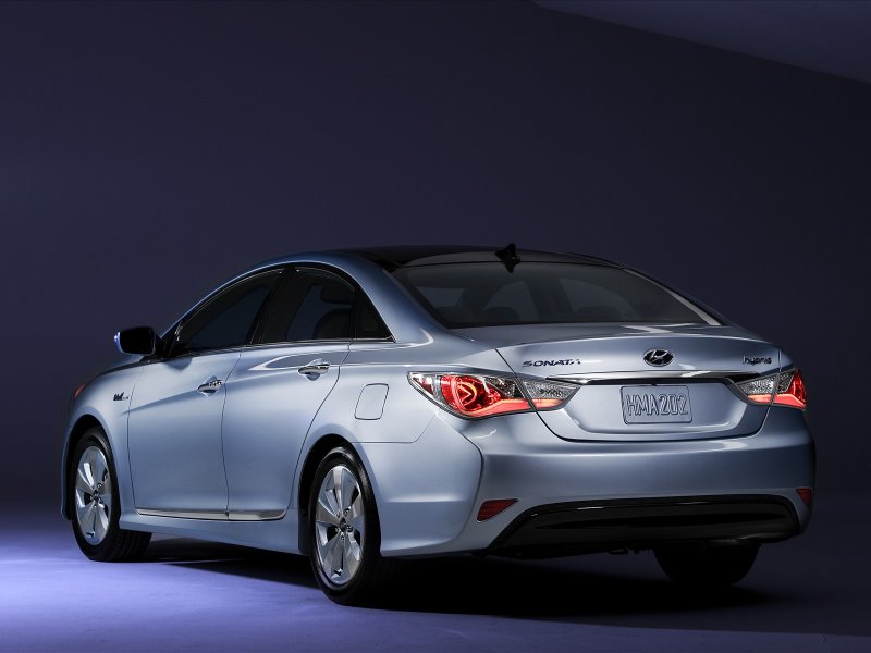 Hyundai Sonata Hybrid 2011