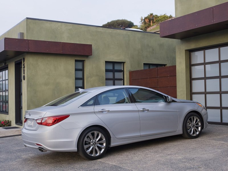 Hyundai Sonata Coupe