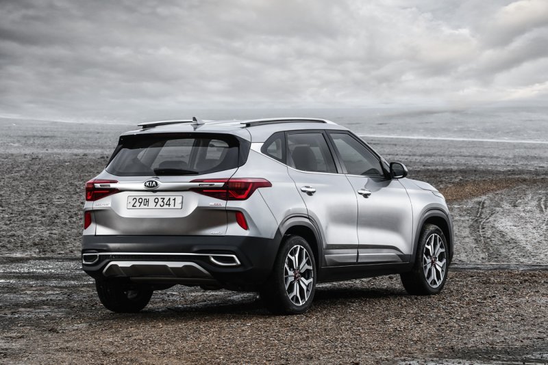 Kia Seltos Silver