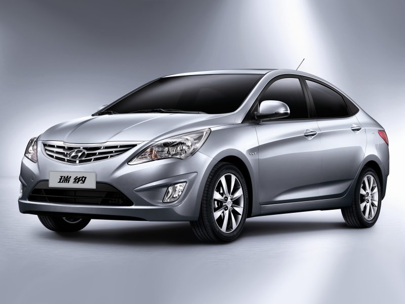 Hyundai Verna 2010