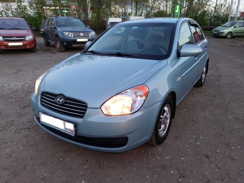 Hyundai Verna черный