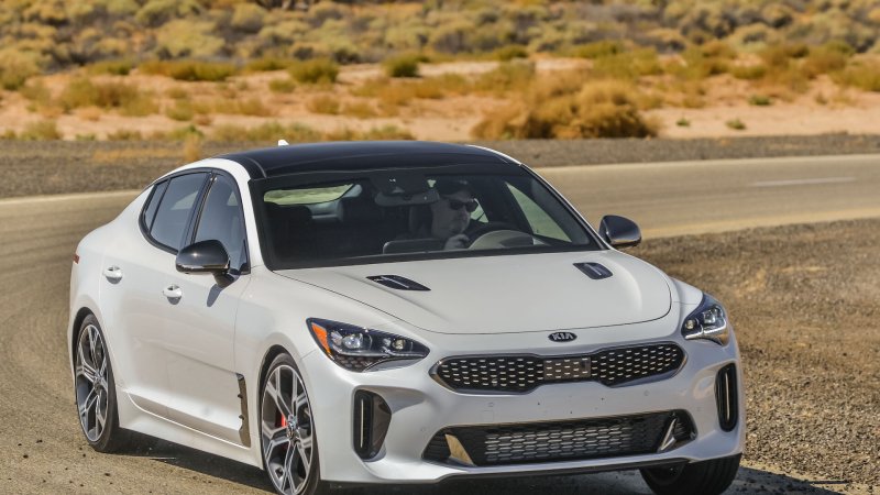 Спорткар Kia Stinger