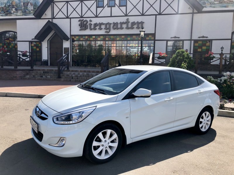 Hyundai Solaris 2013 белый
