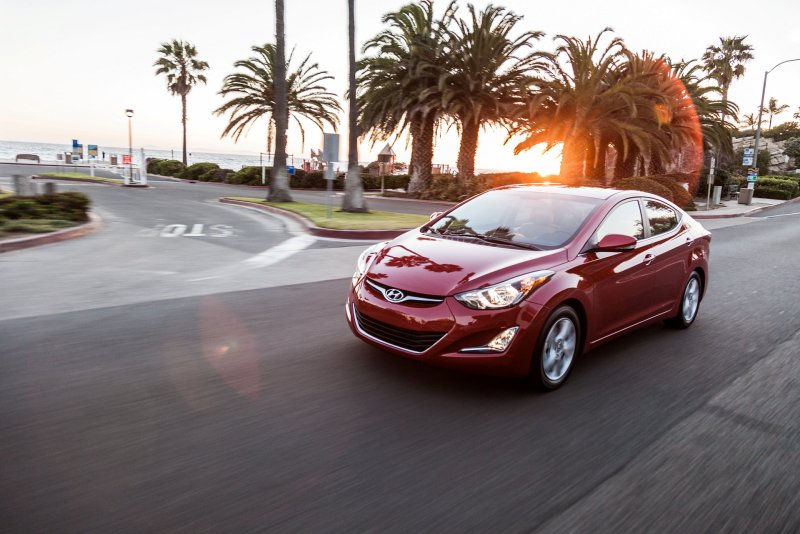 Hyundai Elantra 2012