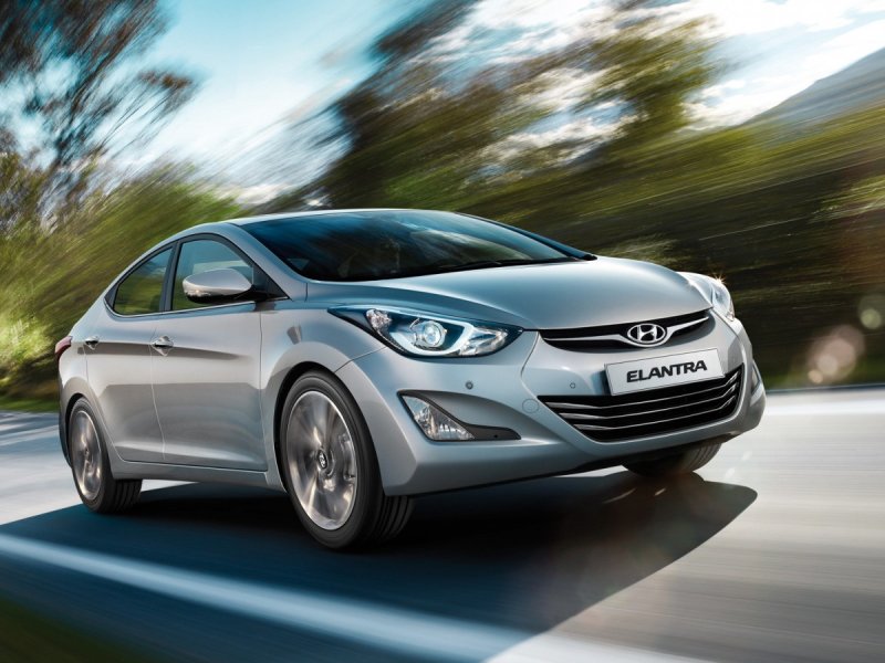 Hyundai Elantra 2013 купе игрушка