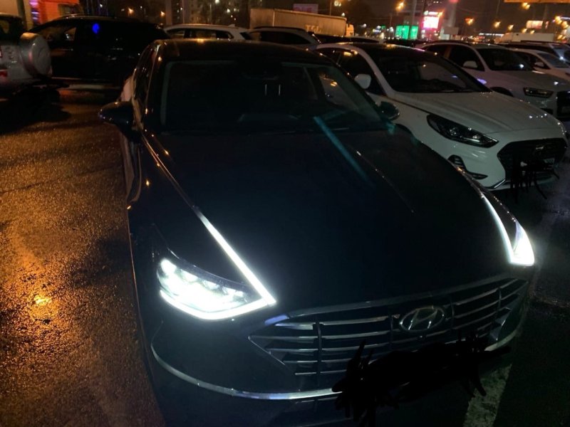 Hyundai Sonata 2021 ночью