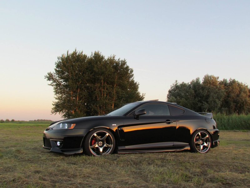 Спорткар Hyundai Tiburon