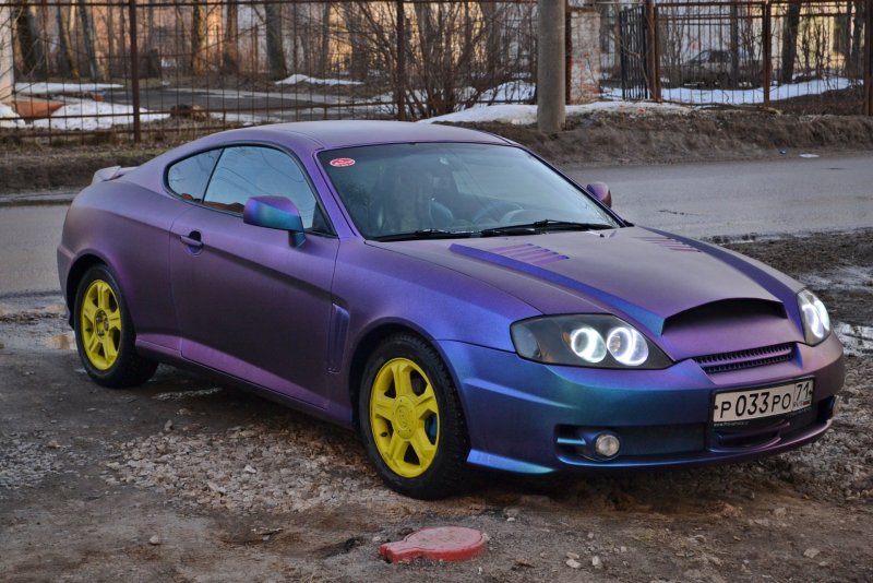Hyundai Tiburon 2
