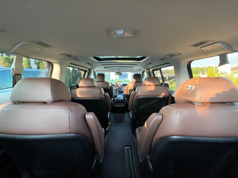Hyundai Grand Starex Limousine