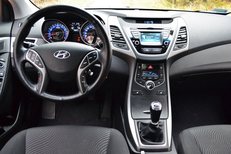 Hyundai Elantra 1.6 MPI