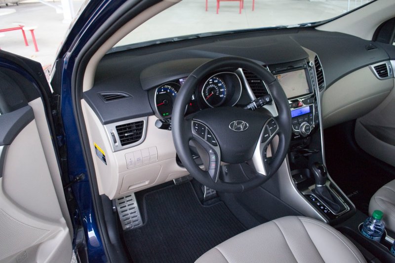 Hyundai Elantra gt 2013
