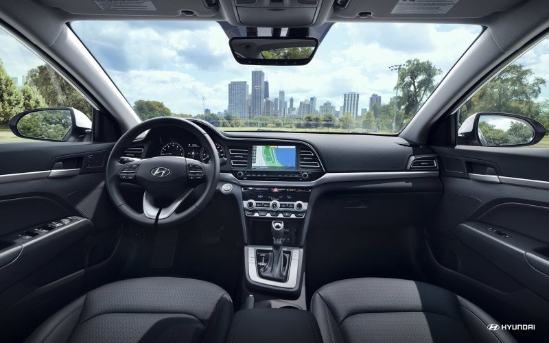 Hyundai Elantra 2020 салон