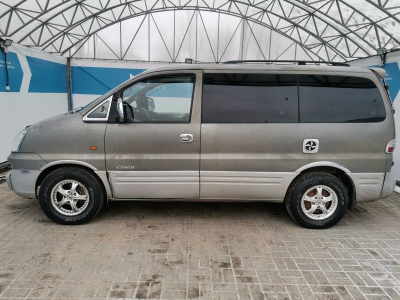 Hyundai Starex h1