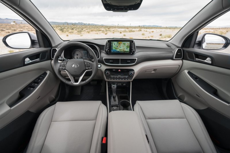 Hyundai Tucson 2019 интерьер