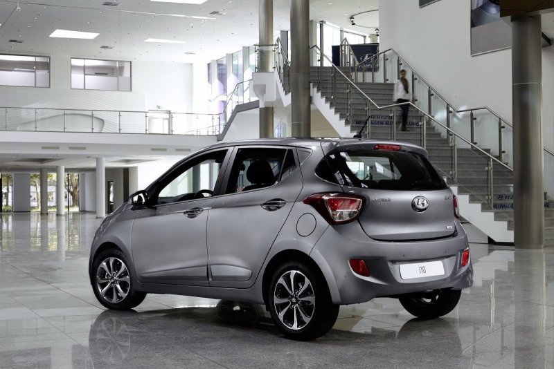 Розовый Hyundai i30
