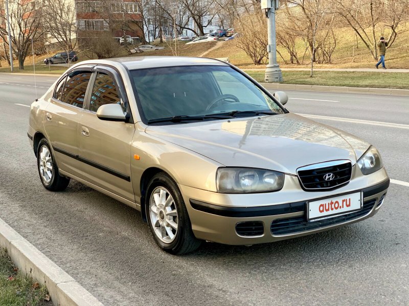 Hyundai Elantra 2003 хэтчбек
