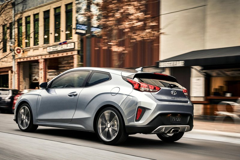 Hyundai Veloster 2021