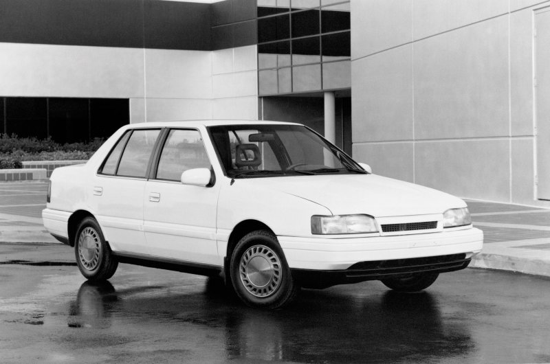 Hyundai sedan 1989