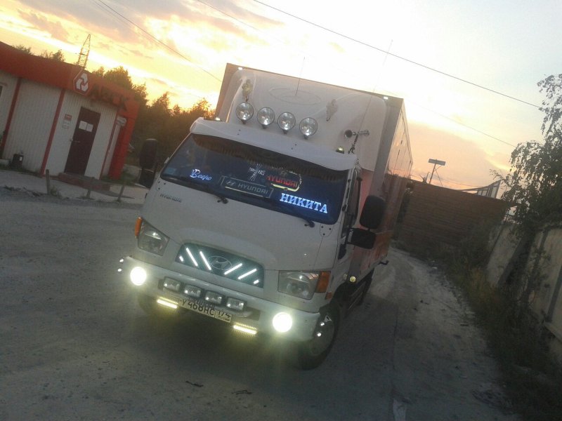 Козырек кабины Хундай hd78