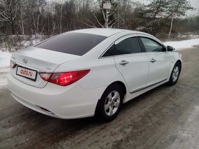 Hyundai Sonata 2010 белая