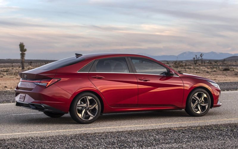Hyundai Elantra 2021