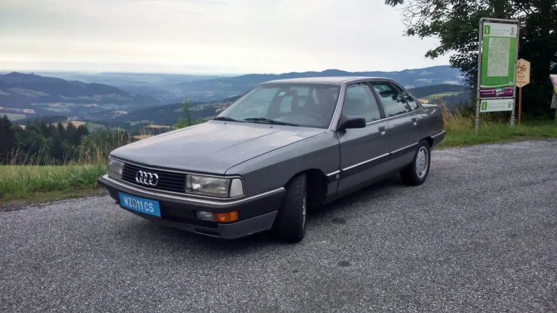 Ауди 200 2.2 кватро