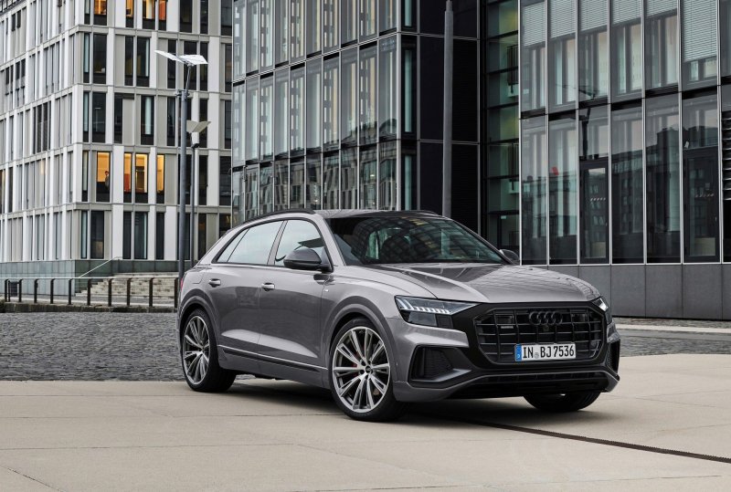Audi q8 s-line